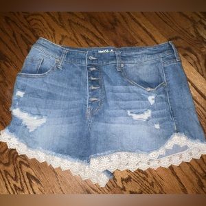 Size 14 Massimo denim high rise shorts with 5 button closure and lace detail